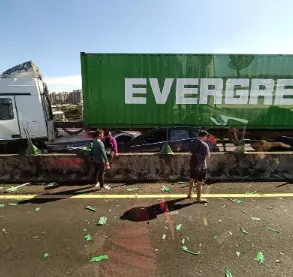 ▲現場車禍畫面。（圖／翻攝畫面）