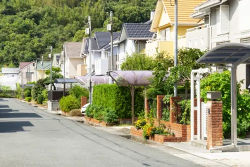 地下室怪聲不斷！大學生租屋以為靈異事件　破門驚見陌生男子偷住
