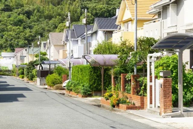 地下室怪聲不斷！大學生租屋以為靈異事件 破門驚見陌生男子偷住