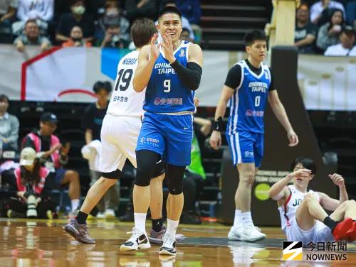 ▲陳盈駿（圖）、林庭謙與劉錚將在外圍承擔壓迫防守任務，釘防李政鉉與李賢重，避免南韓外線全面開火，是此役勝負關鍵之一。（圖／記者葉政勳攝）