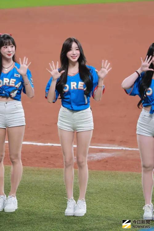 ▲安芝儇（中）直言：「能在國外代表自己的國家，真的非常榮幸！」（圖／讀者提供）