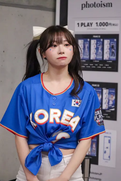 ▲金娜妍對於第一次穿上國家隊球衣在外地應援，感到十分榮耀。（圖／讀者提供）