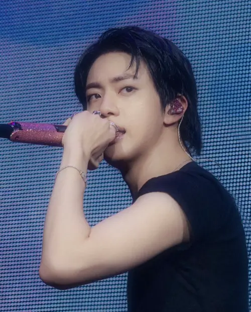 ▲ Jin（如圖）去年在首爾舉辦見面會，一名日本粉絲突然越界強吻，現場氣氛瞬間凍結。（圖／翻攝自IG@jin）