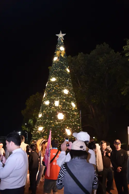 ▲主區亮起成為地標。（圖／苗栗縣政府提供）