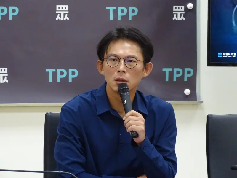 李有宜受「冷暴力」退黨？黃國昌稱「真不知」：祝福早日完成學業