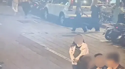 ▲馬籍男剛來台秒進警局！被誤認「檢舉達人」挨揍　背後真相超烏龍。（圖／翻攝畫面）