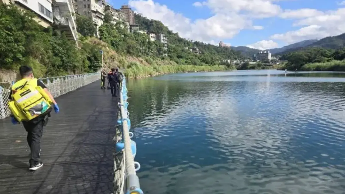 悲劇！7旬翁椎間盤突出術後爆失聯 手腕「掛醫院手環」飄碧潭亡