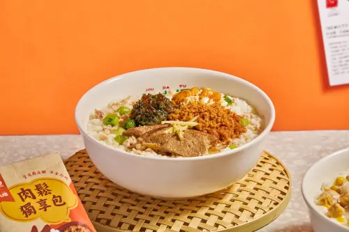 ▲一碗當吃一桌清粥小菜，「台味家常四寶粥」150元。（圖／粥大福joudafu.com）