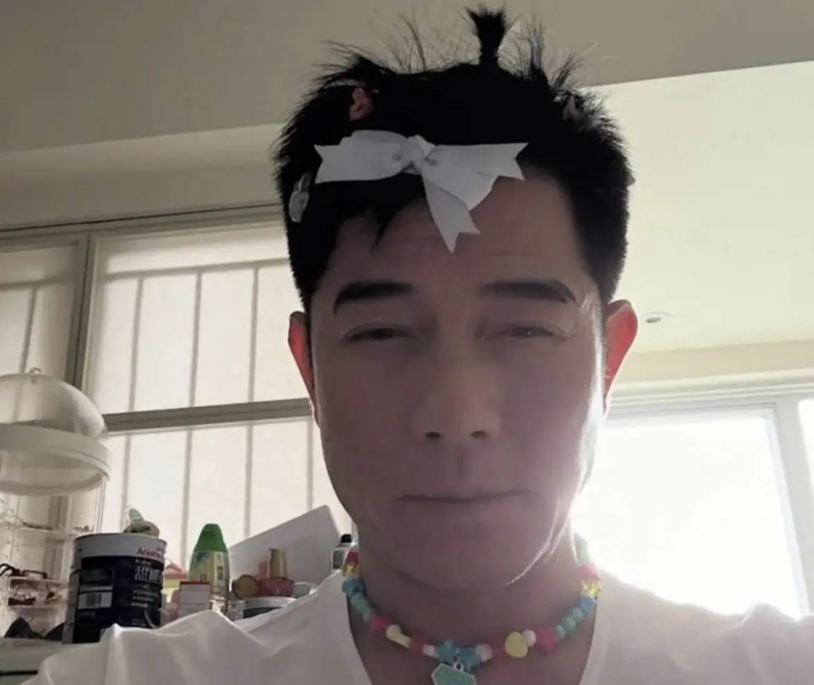 郭富城曬愛女傑作！沖天炮加上七彩項鍊 天王寵溺喊：完美造型