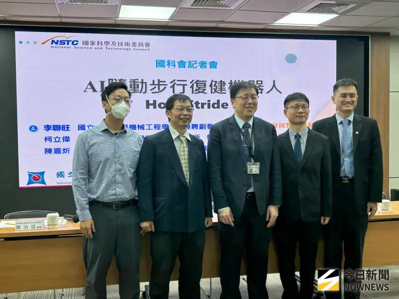 迎戰超高齡社會　跨校團隊打造AI步行復健機器人補足復健人力缺口