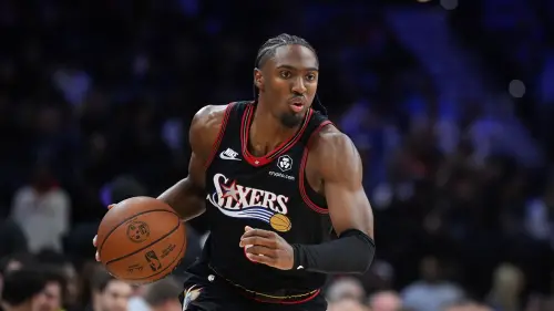 ▲馬克西(Tyrese Maxey)此役繳出25分、10籃板與5助攻的優異成績。他與恩比德、保羅·喬治組成的三巨頭在關鍵時刻互補合作，展現了強大的化學反應，讓費城看見了1比3落後逆轉的希望。（圖／美聯社／達志影像）