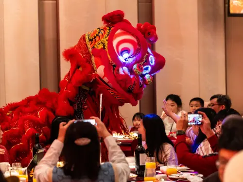 ▲台北遠東香格里拉宴會廳「除夕團圓守福宴」，將打造聲色味俱全的守歲派對。（圖／台北遠東香格里拉提供tpe.fareasternhotel.com.tw）