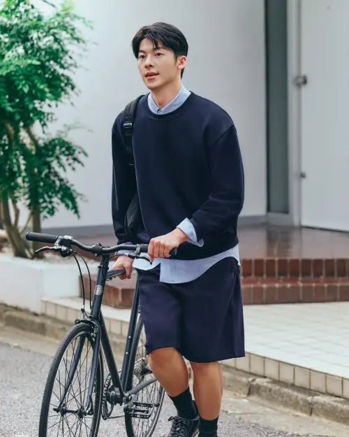 ▲UNIQLO感謝祭Top5：許光漢同款「481040 寬版休閒長袖上衣」優惠790元。（圖／UNIQLO uniqlo.com）