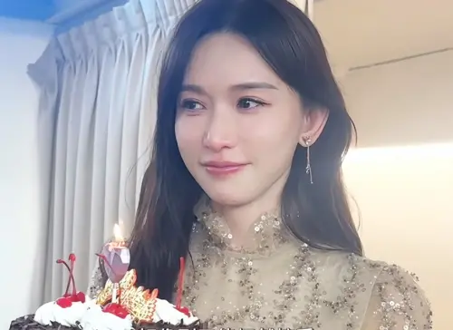 林志玲忍不住哭了！老公AKIRA不在身邊　51歲生日願望和兒子有關
