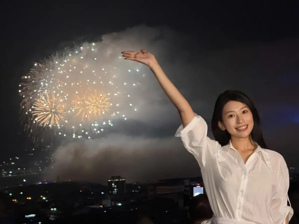 四叉貓爆曾批淘寶貨翻4倍價錢賣 民眾黨女神「咪咪」回應了