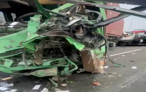 快訊／國10仁武至鼎金封路！7車連環追撞　6人急送醫傷亡不明
