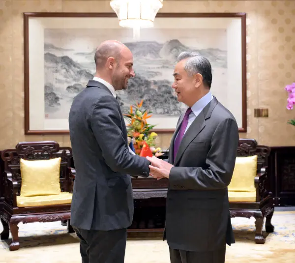 中法外長會談也要扯台灣？王毅：絕不允許日本借台灣問題生事