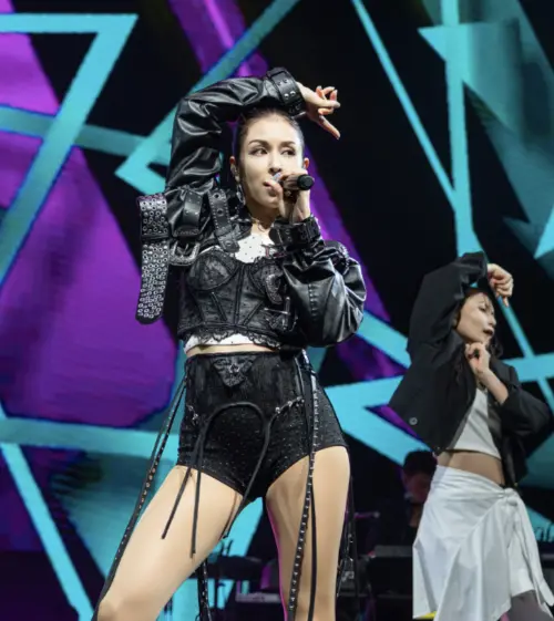 ▲BENI在中國演唱會不僅沒被取消，反而座無虛席。（圖／我是BENI微博）