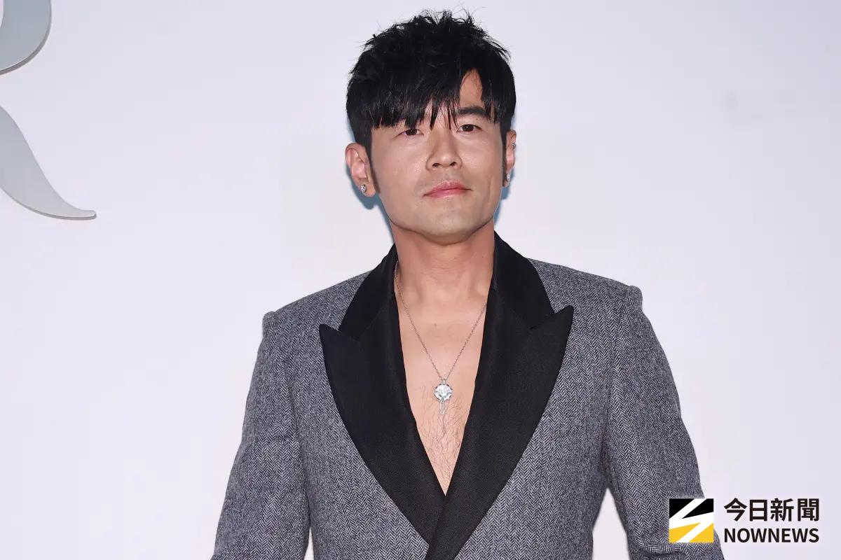 周杰倫為何都在MV中一直走路？連〈恆星不忘〉也狂走 本人回5字