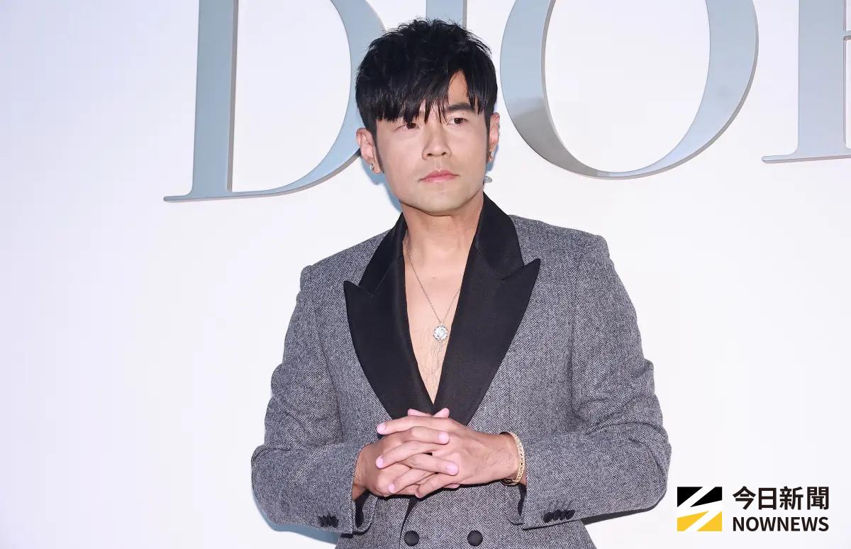 周杰倫粉絲捧大珍奶、專輯卡位9小時！讚「網球王子好帥」討歡心