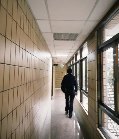 ▲王宣分享前往司法機關的照片。（圖／王宣 Angel Wang臉書）