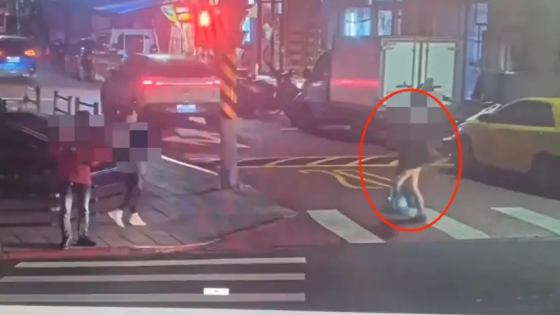 才剛被檢舉！北市女丟垃圾飄詭異惡臭　袋內驚見「多具貓屍殘骸」