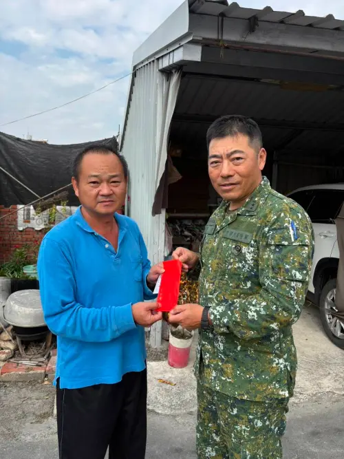 ▲陸軍致歉並賠禮。（圖／民眾提供）