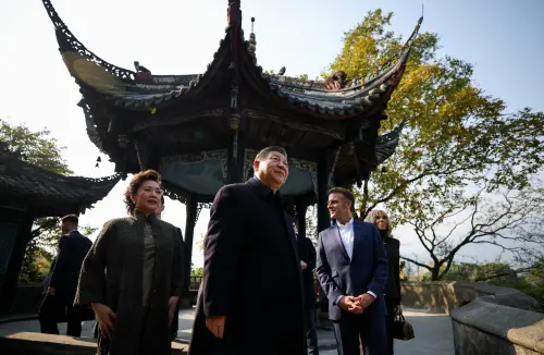 影／習近平罕見陪馬克宏逛成都！共簽多份聯合聲明　未涉台灣議題
