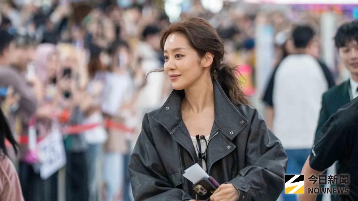 《黑暗榮耀》車珠英來台出席AAA！見接機粉絲嚇瘋 揮手全場嗨爆