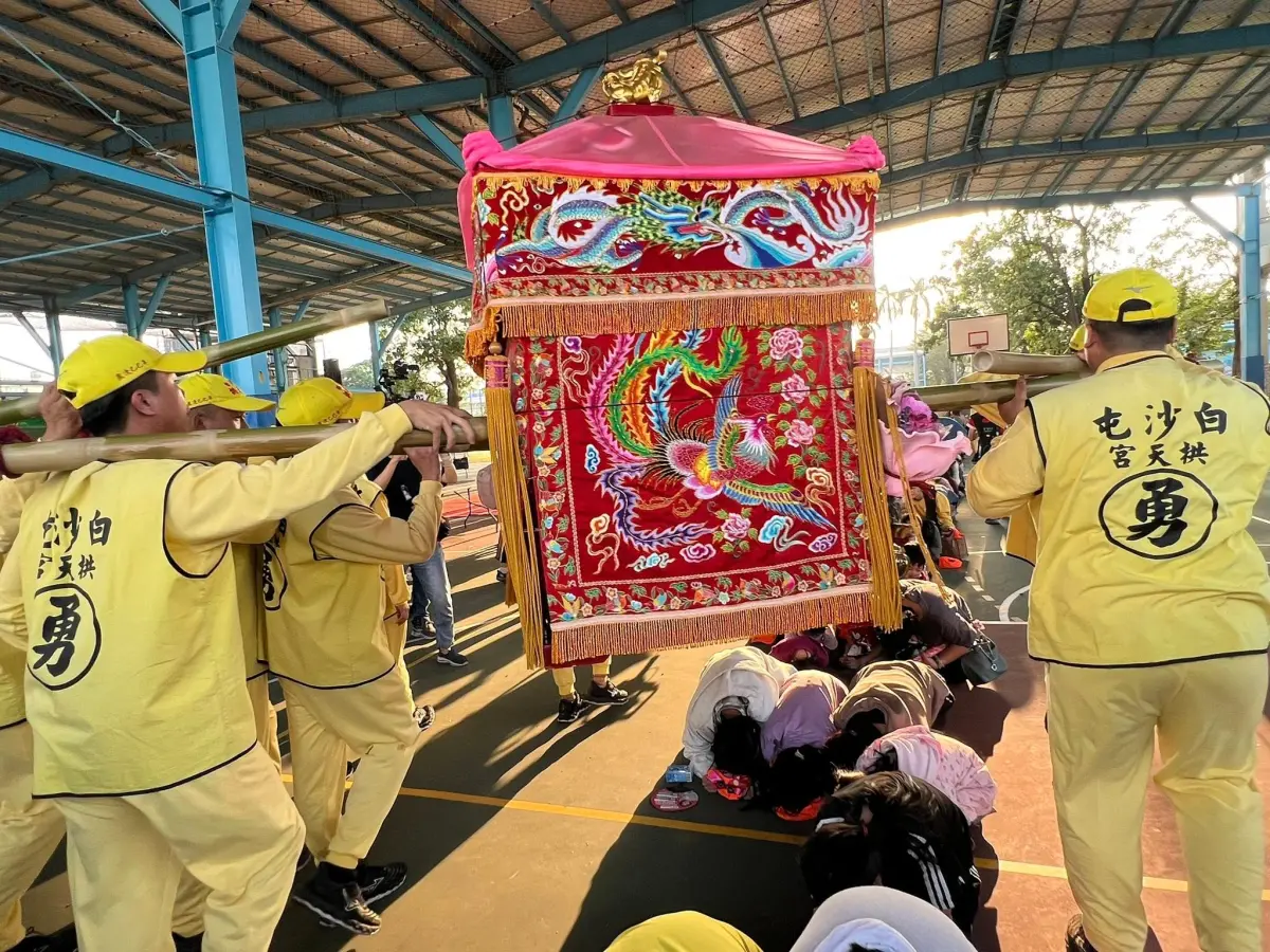 白沙屯媽祖高雄贊境3天！楊登嵙：18禁忌必遵守 2類人不能躦轎底