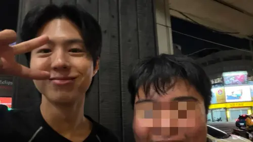 朴寶劍衝去吃肉燥飯！野生男神現身高雄小吃店　穿運動服雀躍比YA
