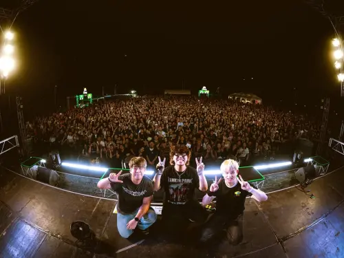 ▲泰國樂團Only Monday因為主唱Tee（中）陷入醜聞，全團目前被停止所有活動。（圖／翻攝自Only Monday IG@onlymonday.band）