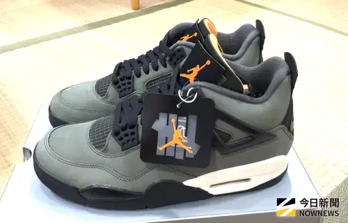 Jordan 4 Undefeated超經典　鞋頭回憶：當年成交價破百萬台幣
