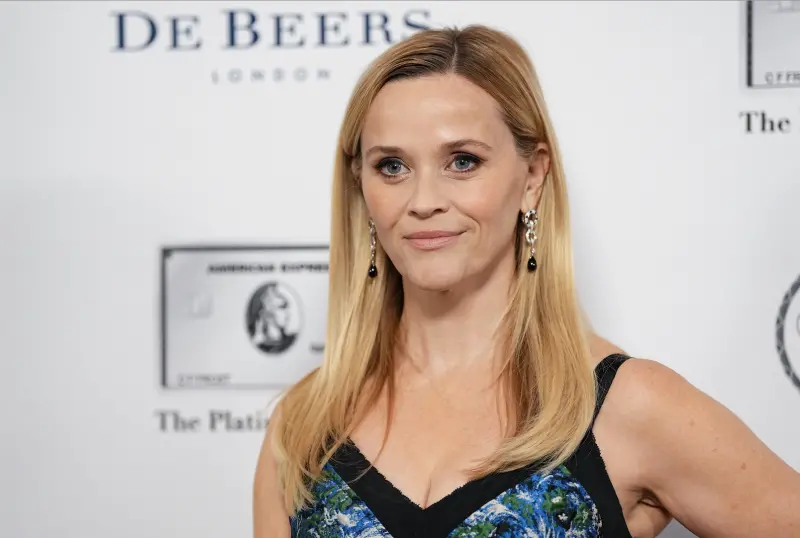 瑞絲薇絲朋不只是金髮尤物！281億元賣公司　登好萊塢最有錢女星