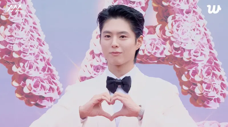 ▲AAA朴寶劍相當帥氣，無死角給粉絲飯撒。（圖／WEVERSE）