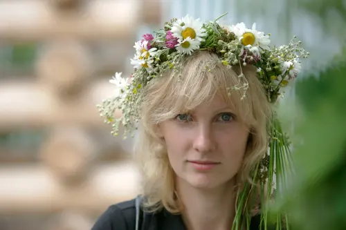 性別比例失衡！拉脫維亞女性瘋租「1小時老公」　家務金手指爆紅
