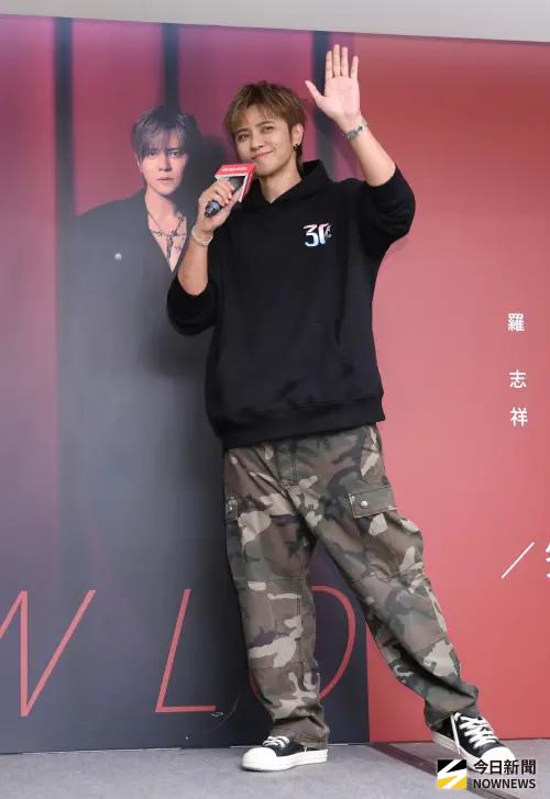 ▲歌手羅志祥（如圖）今（6）日出席新書簽書會，現場粉絲擠爆法雅客信義店，甚至還有粉絲是先來夜排卡位。（圖／記者嚴俊強攝影）