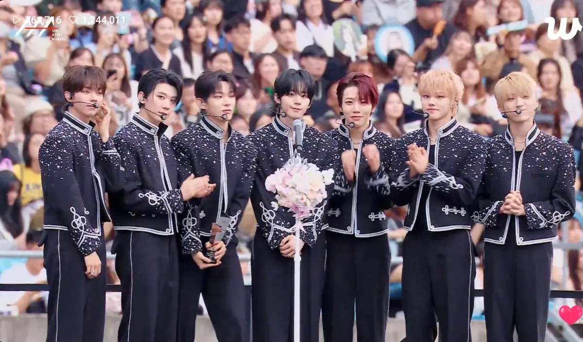 AAA／AHOF奪最佳新人！台灣、中國籍成員都缺席 剩7人上台領獎