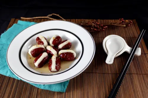 ▲「紅豆食府」以心太軟、小籠包等上海菜色聞名全台，敦南店推出每人只要898元＋10%，享有多道料理吃到飽。（圖／取自紅豆食府臉書www.facebook.com/shanghaishanghai.tw/）