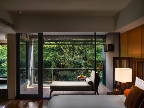 ▲只要在「臺北最High新年城-2026跨年晚會」合作旅館飯店連續入住2晚，並完成任務就能拿到台北跨年搖滾區資格。圖為北投麗禧酒店。（圖／台北市觀傳局提供www.tpedoit.gov.taipei/）