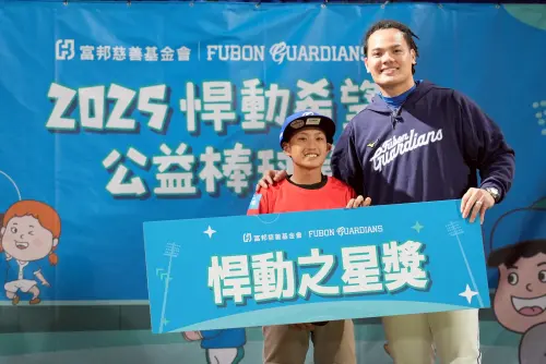 中職／被小球員拷問「你跟陳傑憲誰強？」　張育成正面回答不閃躲
