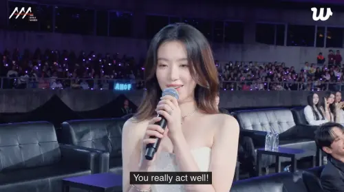 AAA／葉舒華告白IU！模仿金宣虎WINK：我要成為跟妳一樣帥氣的人
