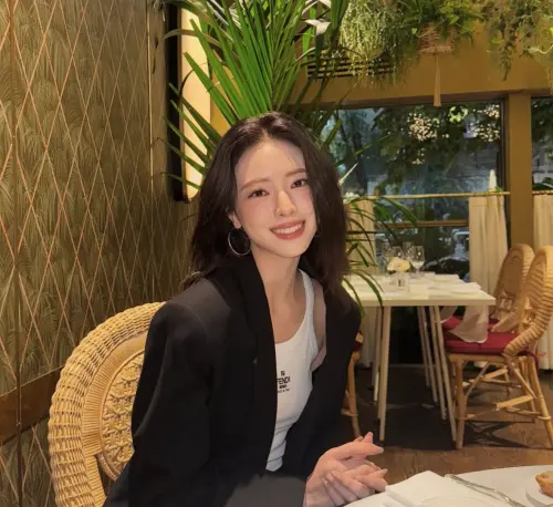 ▲有娜（如圖）是公認大胃王，曾分享自己一天可以吃上5餐。（圖／IG@ igotyuandme）