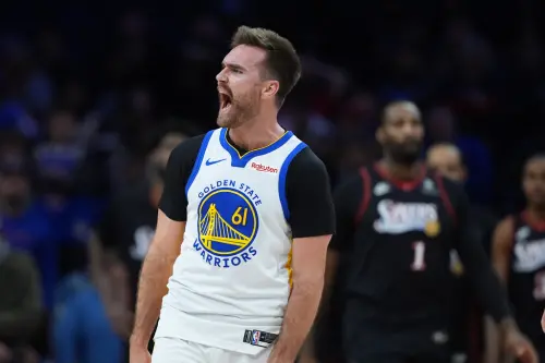 柯爾爽到爆粗口！勇士板凳奇兵斯賓塞發威　賽後讚：他就是狠角色
