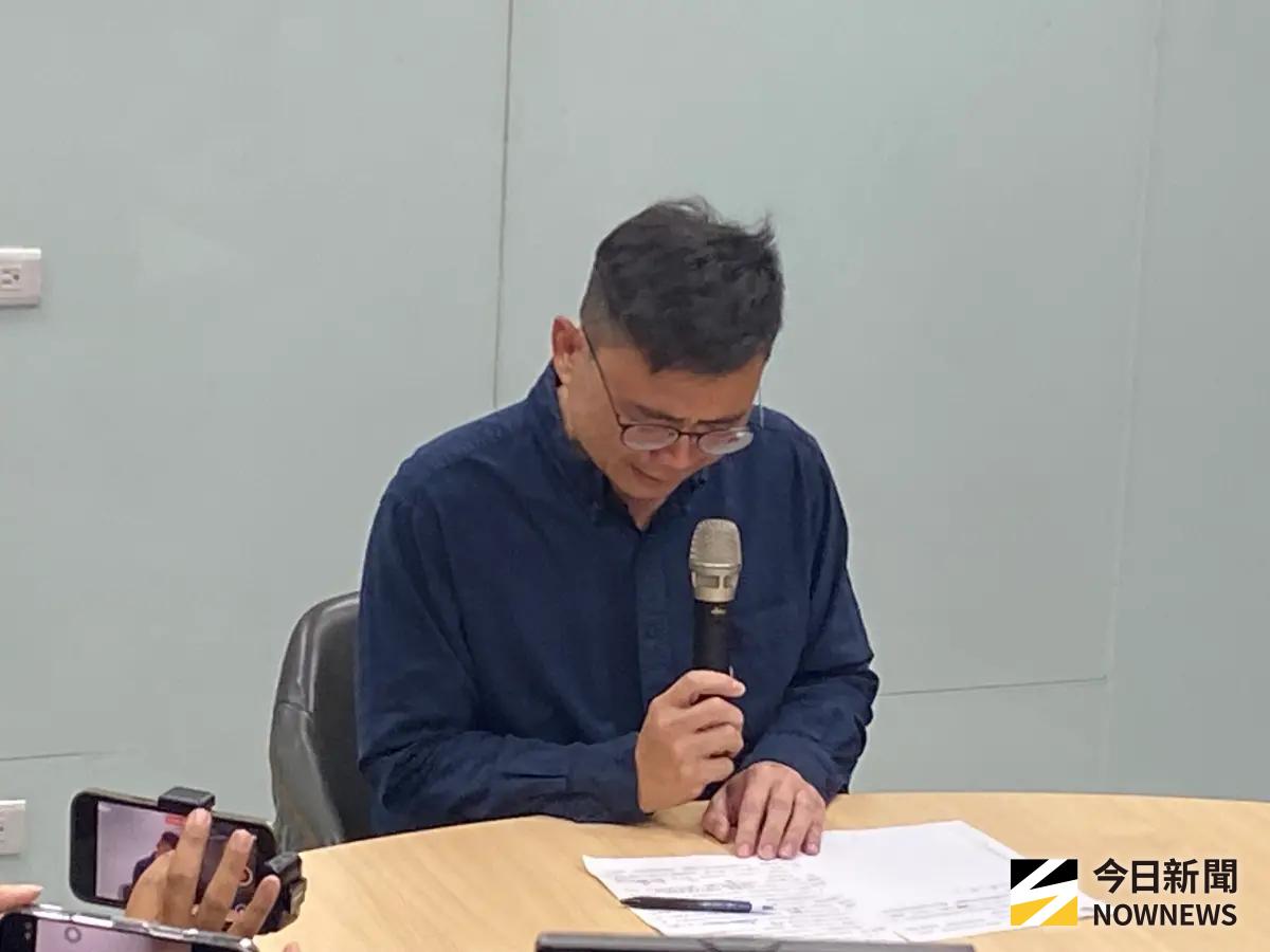 「爸爸對不起你」賴瑞隆哭喊！藍議員：果然是一個典型政客