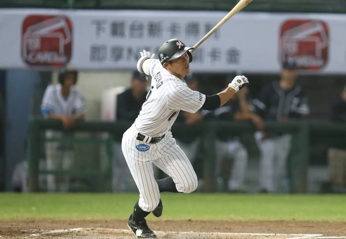 ▲前千葉羅得海洋外野手荻野貴司季末拒絕引退，選擇繼續當球員，因此離開效力16年的羅德隊。根據日媒報導，荻野正尋求海外發展機會，台灣也是選項之一。（圖／取自千葉羅德海洋官方Facebook）