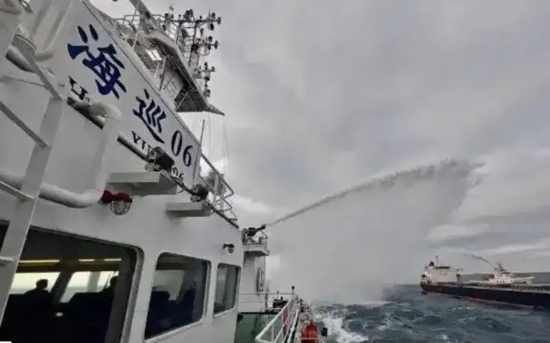 ▲中國海警船再侵門踏戶，首度在「台灣灘」海域進行搜救應急演練，海巡署痛批，根本是魚目混珠行為，對台進行騷擾而非執法。（圖／擷取自中新網）