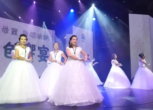 ▲台灣港務公司攜手麗星夢郵輪公司為抗癌天使圓夢，抗癌天使舞出希望，傳遞生命的韌性。(圖／台灣港務公司提供)