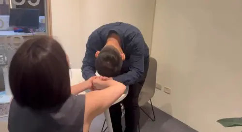 賴瑞隆哭了、家長理智！他看致歉影片大驚：這個家庭「高認知」
