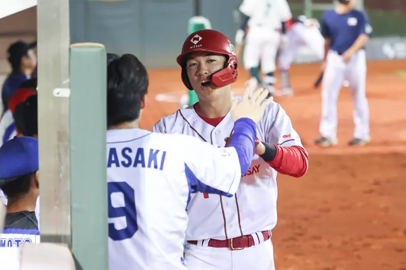 ▲日本社會人山田健太在2025年冬盟冠軍賽敲出逆轉三壘安打，獲得單場最有價值球員。（圖／中職提供）